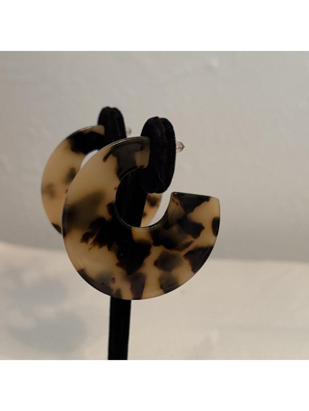 Tortoiseshell Acrylic Open Hoop Earrings – 2” Statement